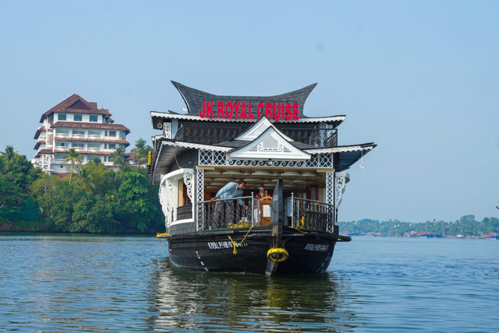 Traditional houseboat in Kollam, Kerala with modern design and comfort – JK Royal Cruise