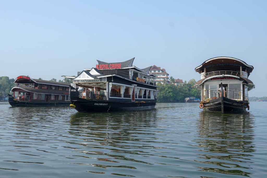 Traditional houseboat in Kollam, Kerala with modern design and comfort – JK Royal Cruise